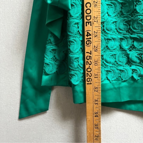 Diane von Furstenberg Derbette Wrap Lace Dress Sz 4 - Picture 9 of 10